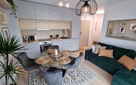 Apartament Młody Gdańsk - cicho, bezpłatny parking, mocne WiFi